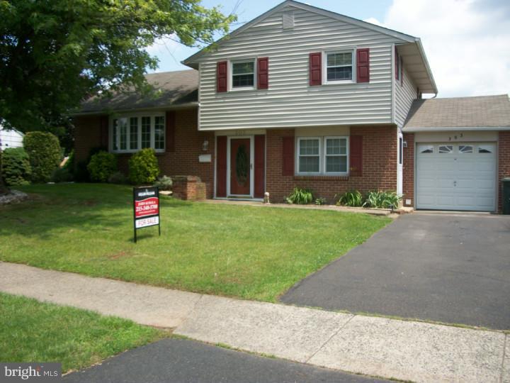 303 Sharpless Road Southampton, PA 18966 - Photo 1 of 25 Exterior Front