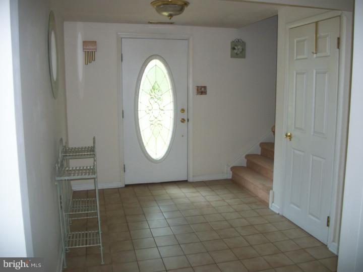 303 Sharpless Road Southampton, PA 18966 - Photo 13 of 25 Foyer