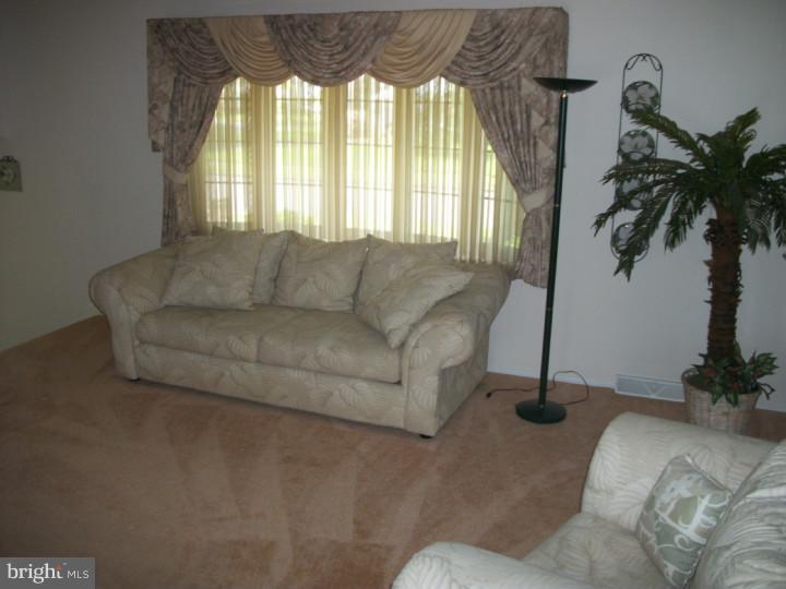 303 Sharpless Road Southampton, PA 18966 - Photo 14 of 25 Family Room