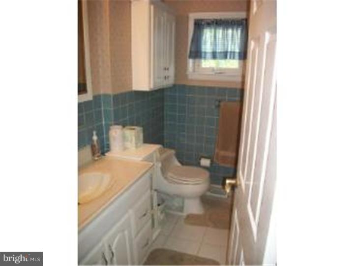 303 Sharpless Road Southampton, PA 18966 - Photo 19 of 25 Bathroom