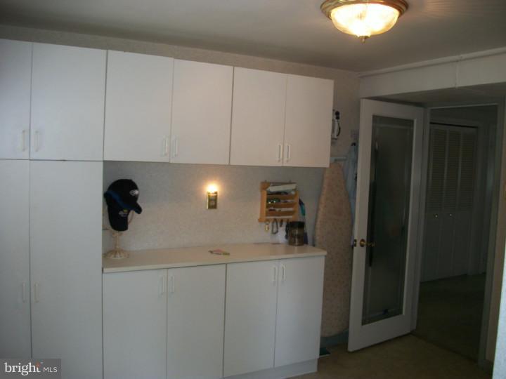 303 Sharpless Road Southampton, PA 18966 - Photo 3 of 25 Laundry Room