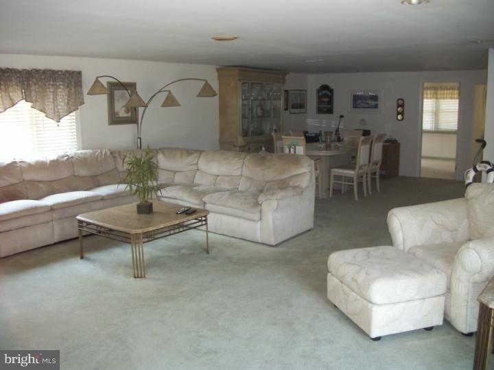 303 Sharpless Road Southampton, PA 18966 - Photo 6 of 25 Great Room
