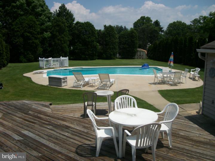 303 Sharpless Road Southampton, PA 18966 - Photo 9 of 25 Pool