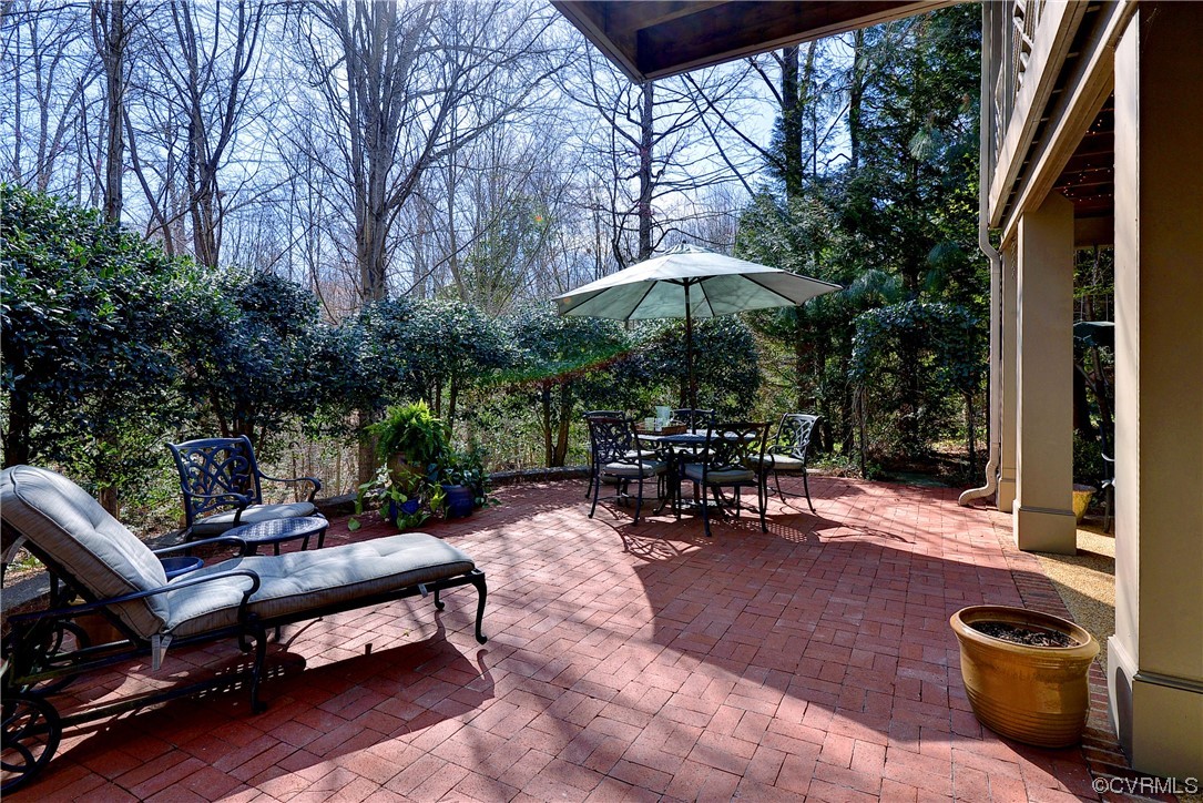 101 Spring Branch Williamsburg, VA 23185 - Photo 38 of 44 a view of a backyard with sitting area and furniture