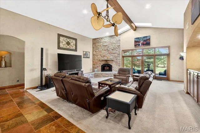 $745,000 | 1504 Gedern Drive, Columbia, IL 62236