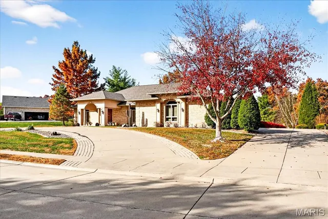 $745,000 | 1504 Gedern Drive, Columbia, IL 62236