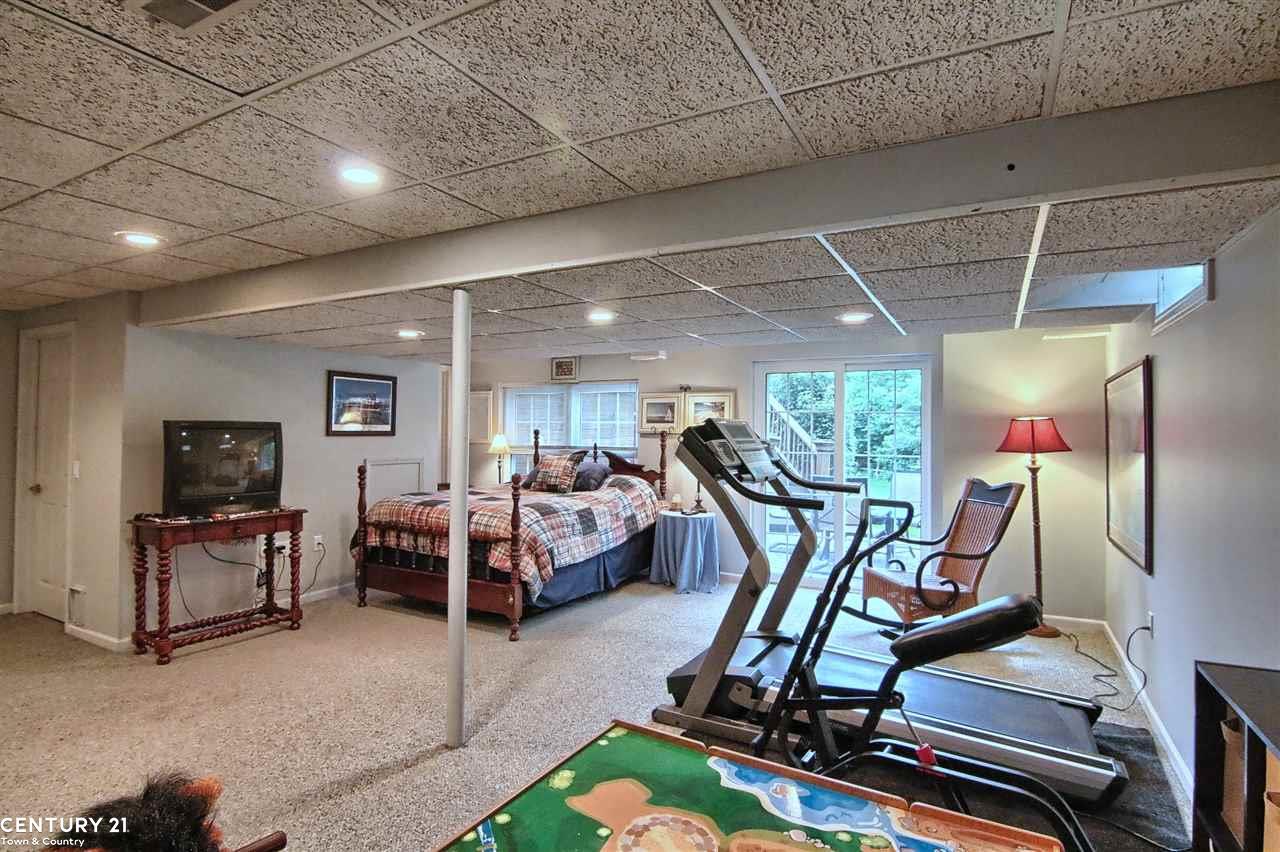 172 Grosvenor Drive Rochester Hills, MI 48307 - Photo 25 of 36