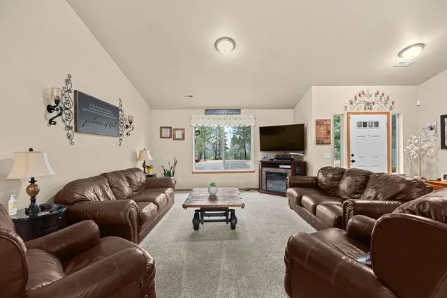 $775,000 | 14305 East Nelson Road, Elk, WA 99009
