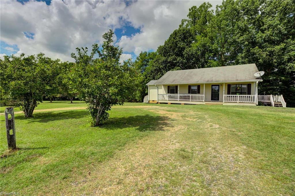 199 Alee Road Reidsville, NC 27320 - Photo 4 of 32 Gallery Image 4