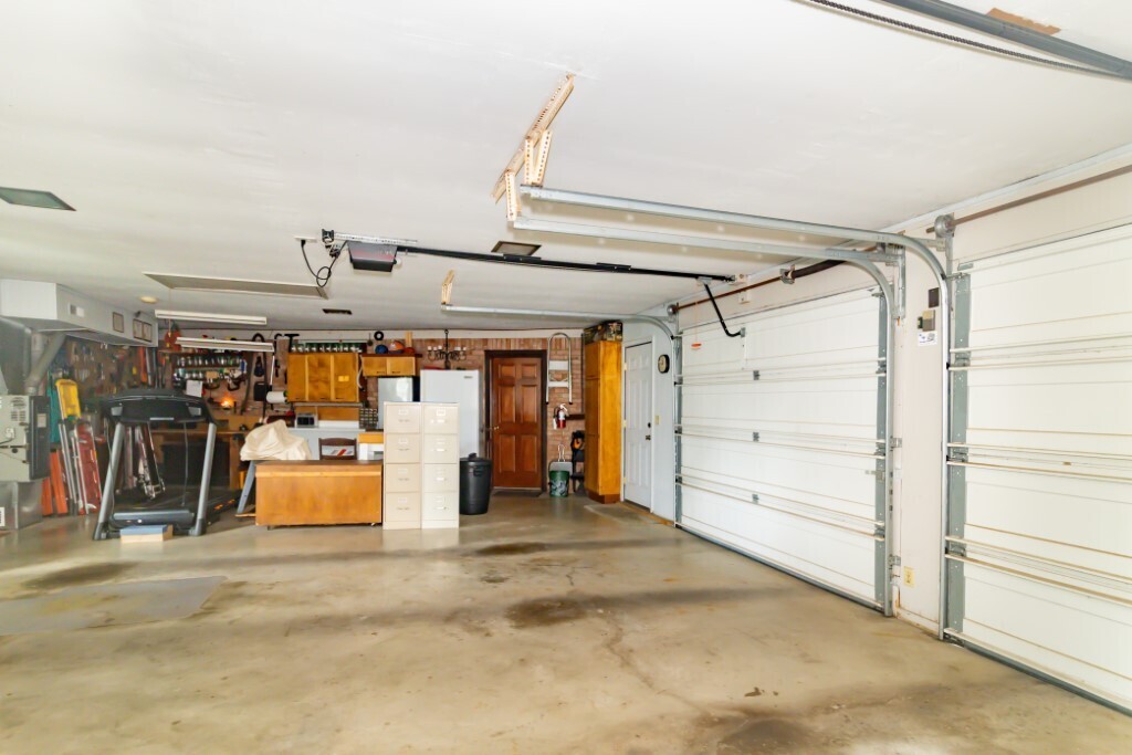 2095 Northeast Raintree Drive New Castle, IN 47362 - Photo 31 of 48 Gallery Image 31