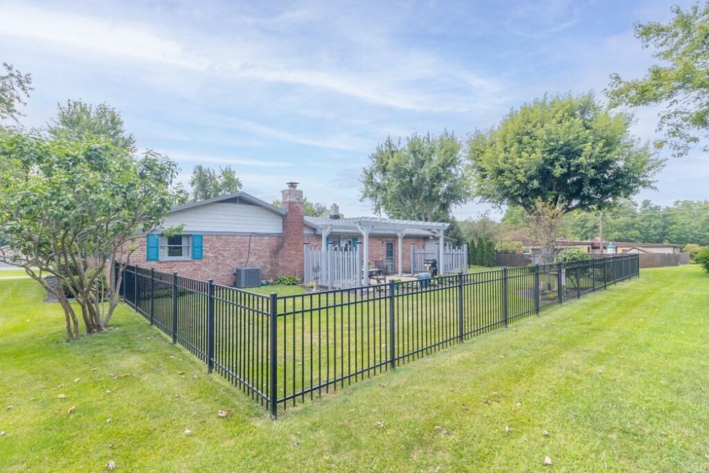 2095 Northeast Raintree Drive New Castle, IN 47362 - Photo 34 of 48 Gallery Image 34