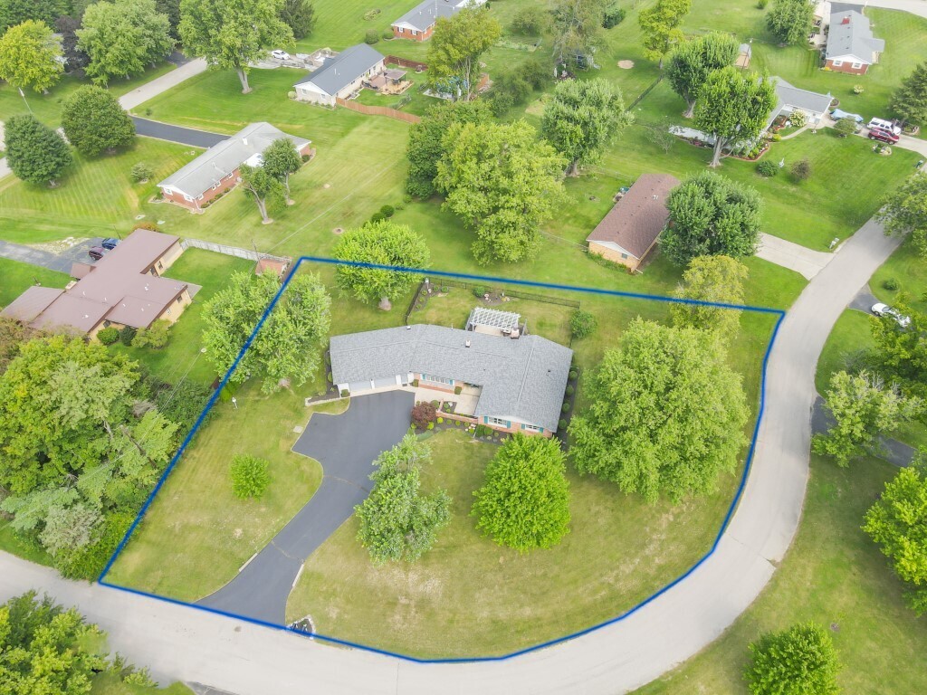 2095 Northeast Raintree Drive New Castle, IN 47362 - Photo 4 of 48 Gallery Image 4