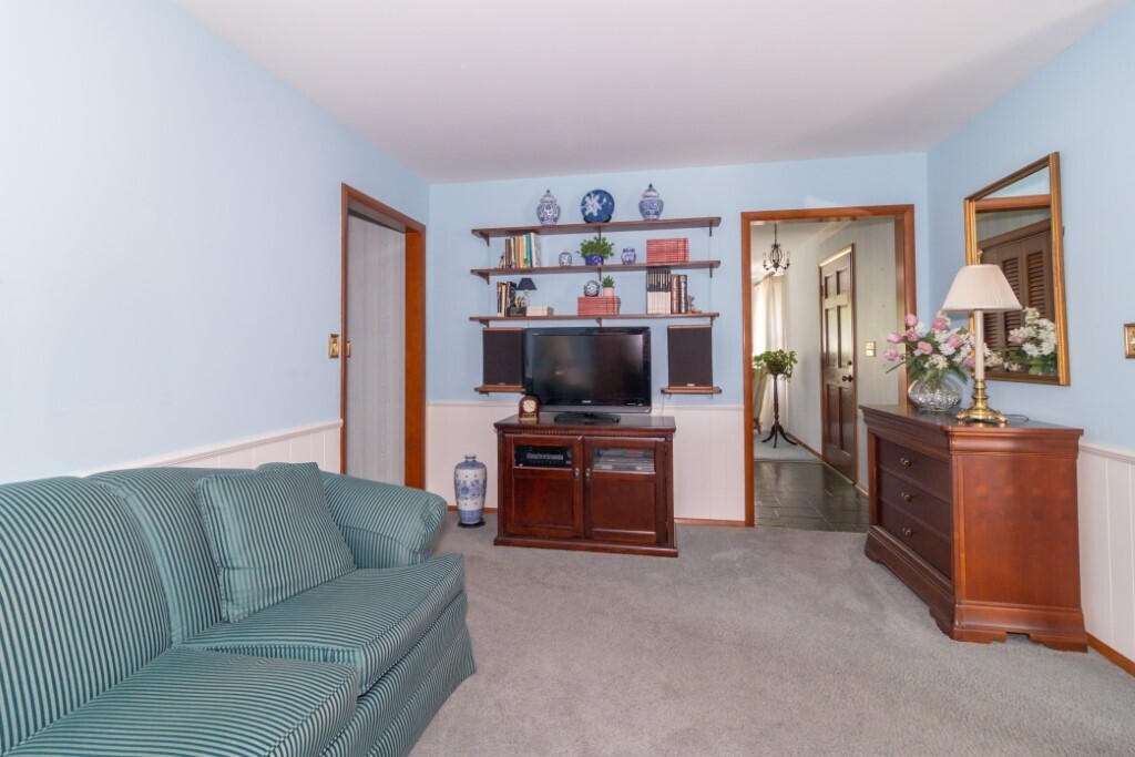 2095 Northeast Raintree Drive New Castle, IN 47362 - Photo 8 of 48 Gallery Image 8