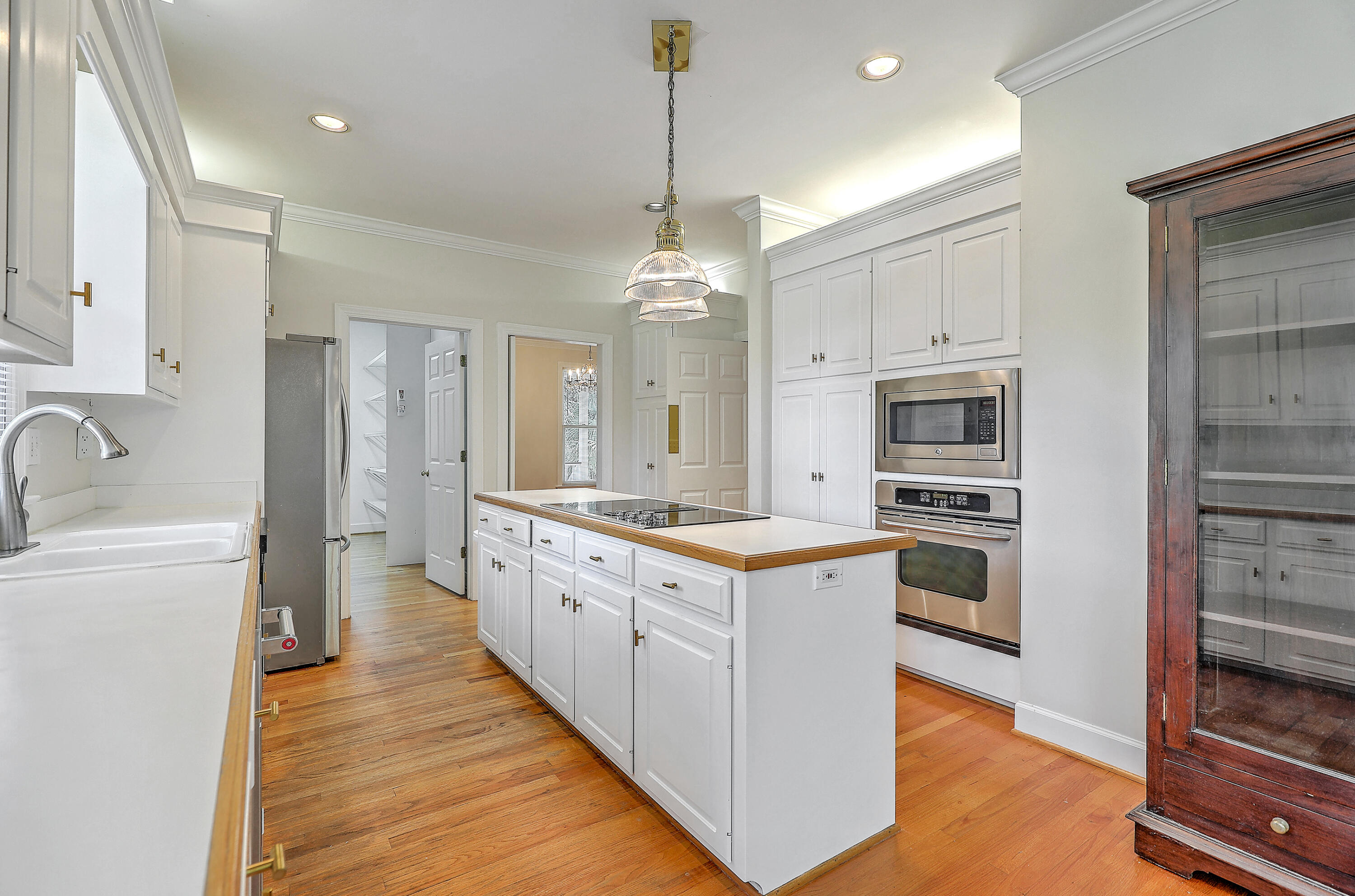 317 Rutherford Street Summerville, SC 29483 - Photo 21 of 50 Kitchen