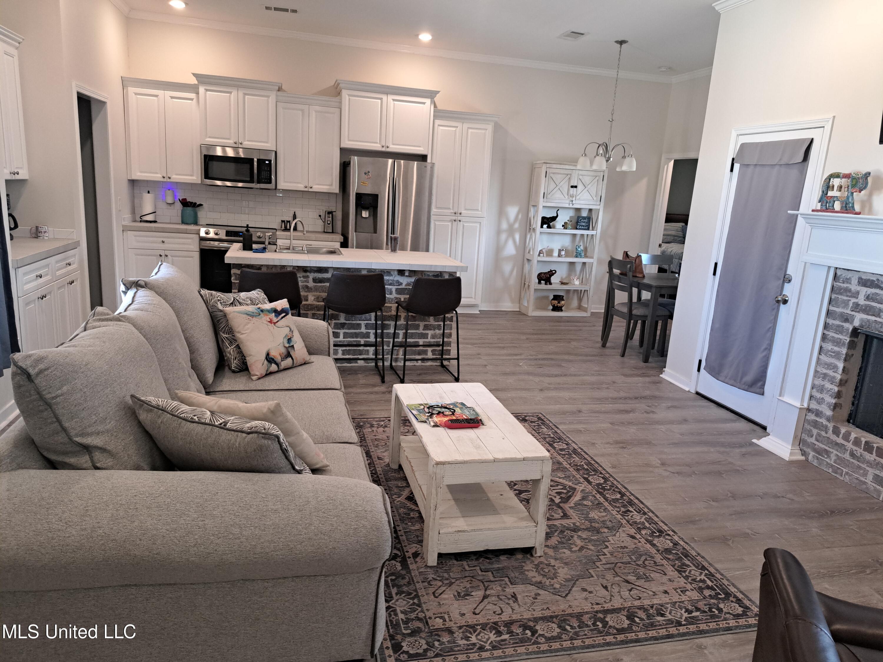 1236 Addison Ln. Brandon, MS 39042 - Photo 4 of 20 R2