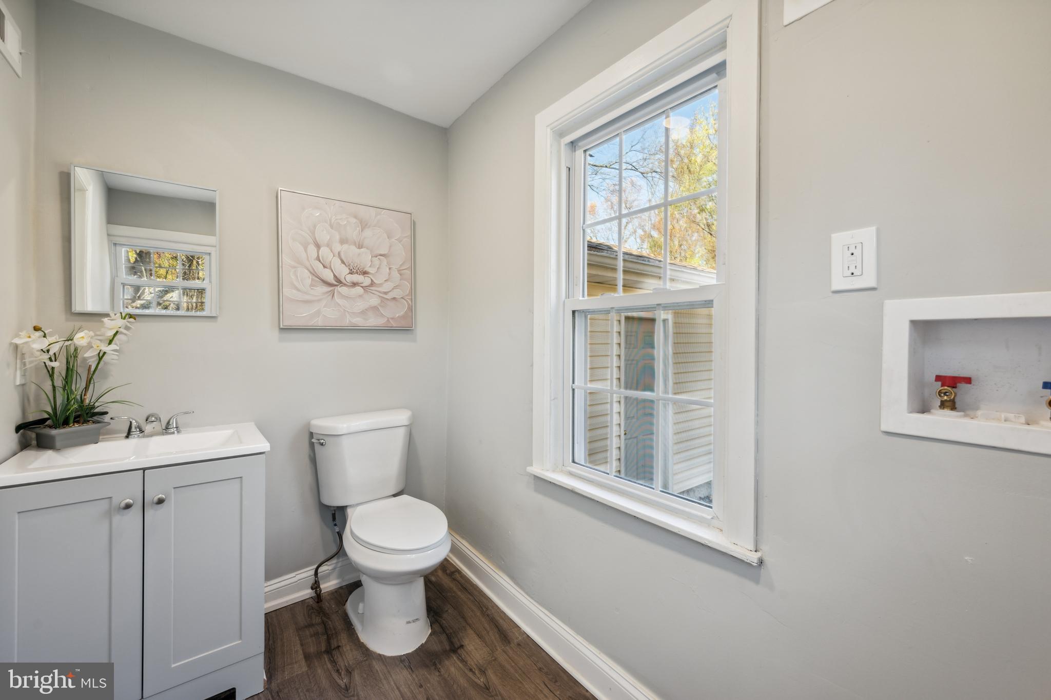 896 Boundary Road Woodbury, NJ 08096 - Photo 12 of 25 Laundry and half ath on first floor