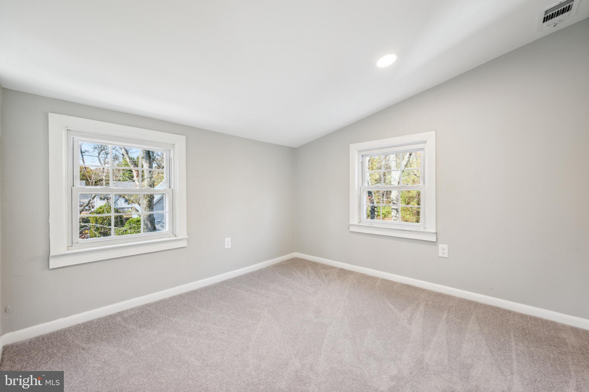 896 Boundary Road Woodbury, NJ 08096 - Photo 19 of 25 3rd Bedroom upper