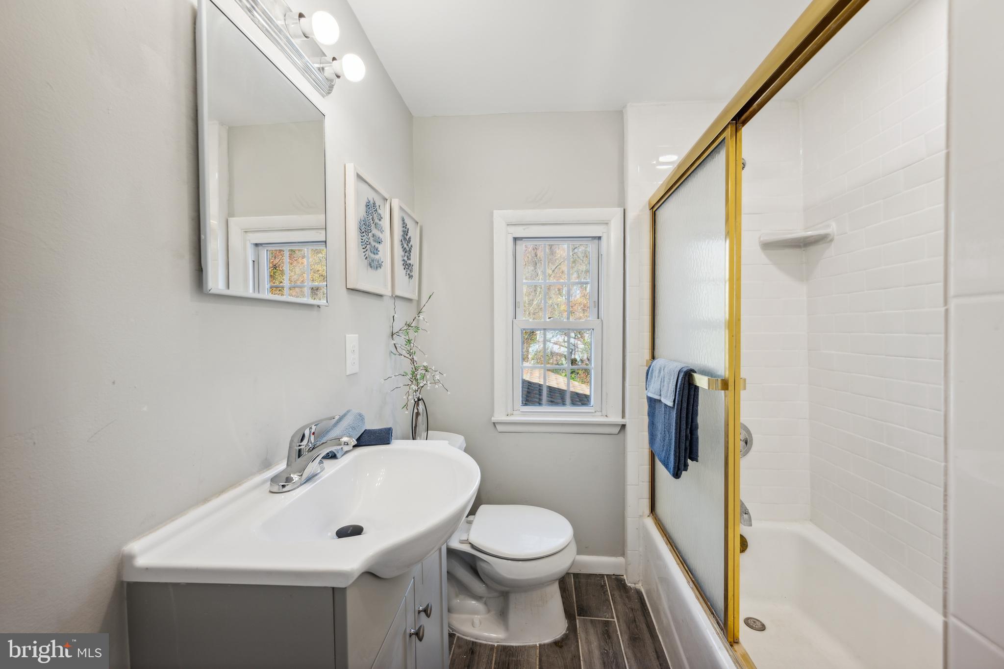 896 Boundary Road Woodbury, NJ 08096 - Photo 20 of 25 Full Bath Upper Level