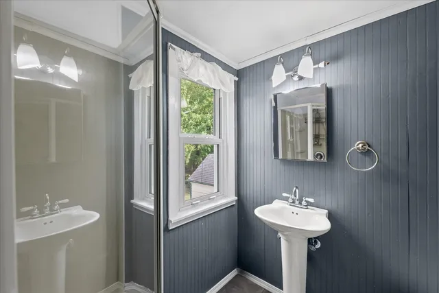 $229,900 | 314 Elmwood Drive, Champaign, IL 61821