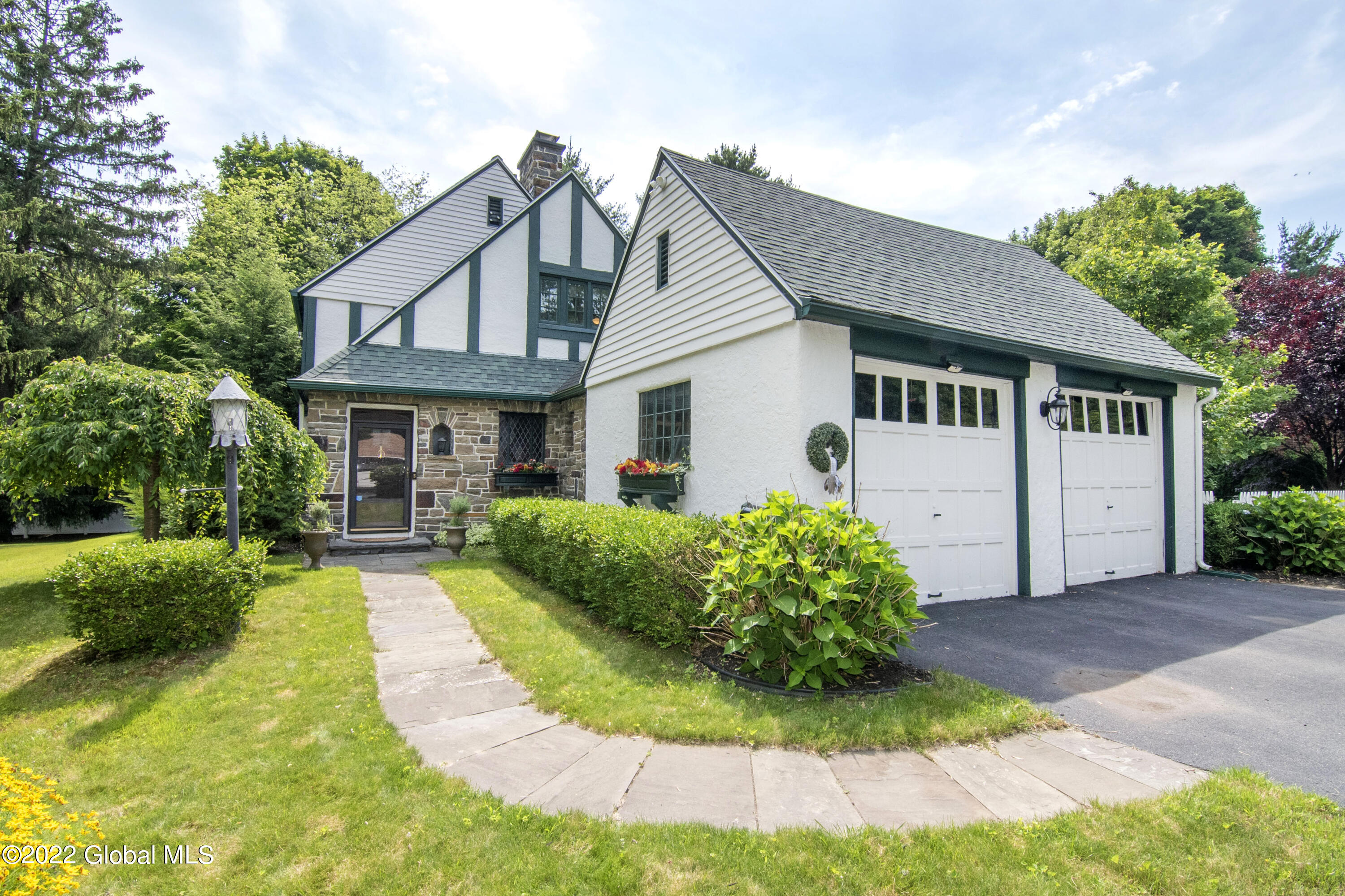 306 Osborne Road Colonie, NY 12211 - Photo 1 of 45 CRG_3556