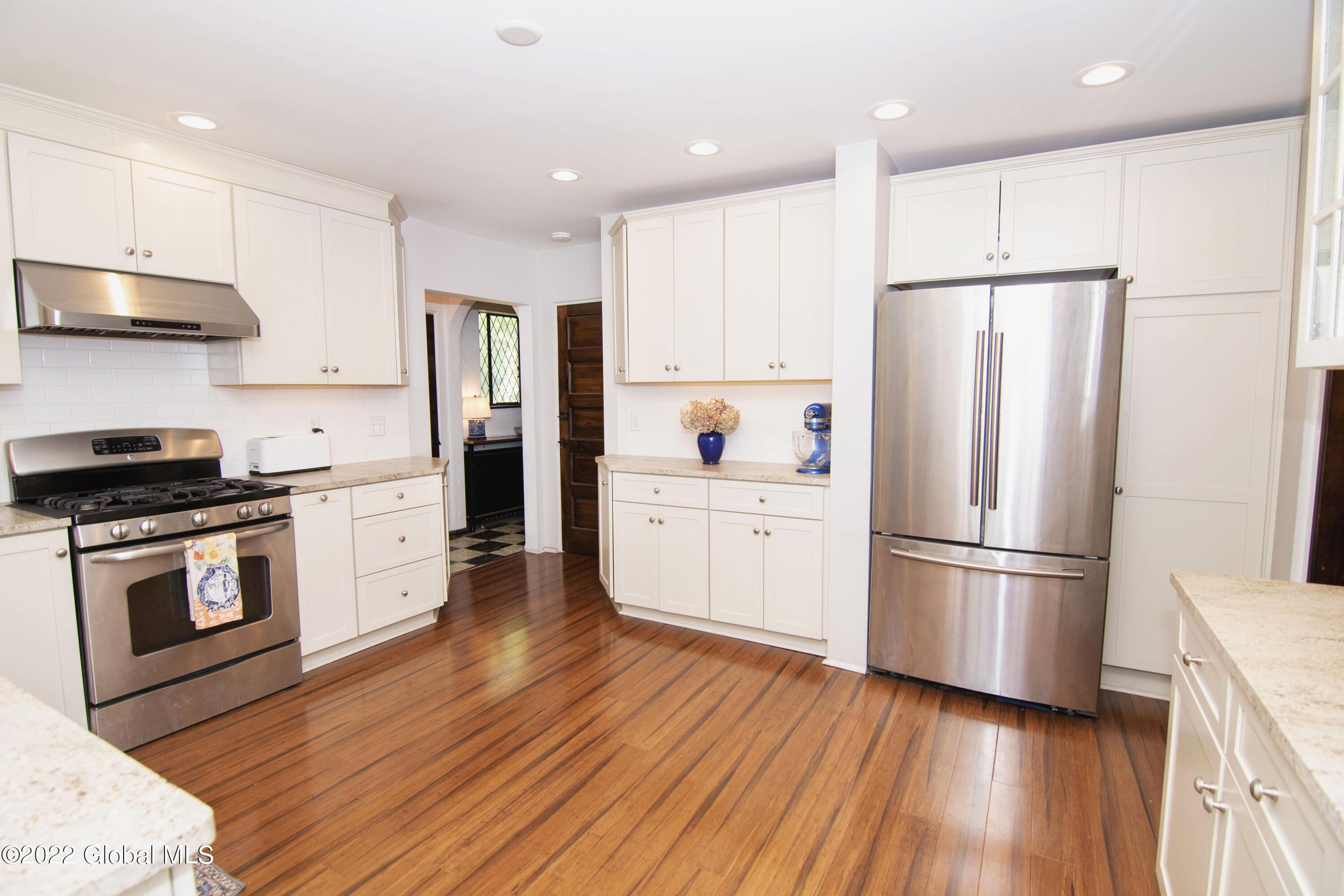 306 Osborne Road Colonie, NY 12211 - Photo 7 of 45 CRG_3472