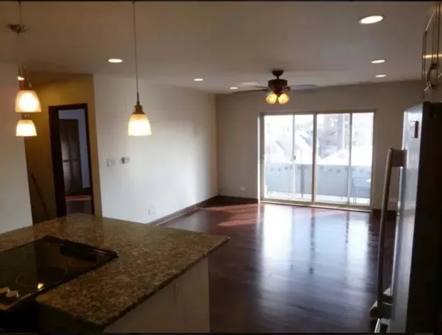 $230,000 | 4125 North Keystone Avenue, Unit 406, Chicago, IL 60641