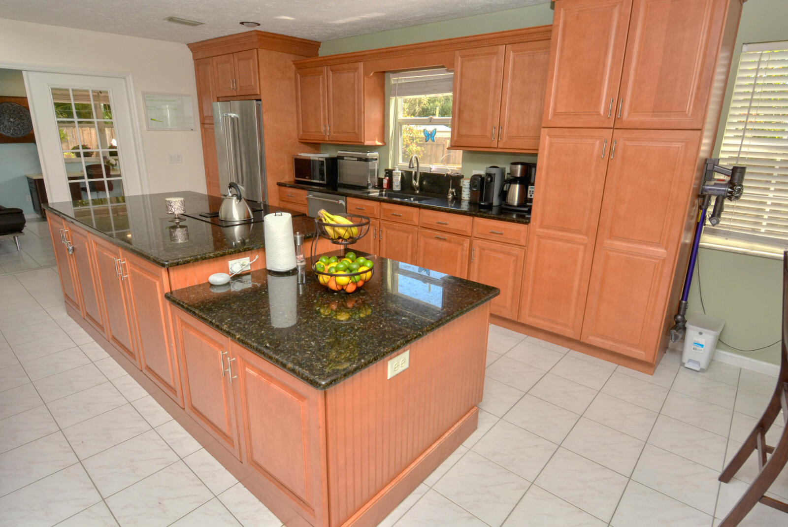 379 Southwest Harbor Street Stuart, FL 34997 - Photo 9 of 50 Kitchen