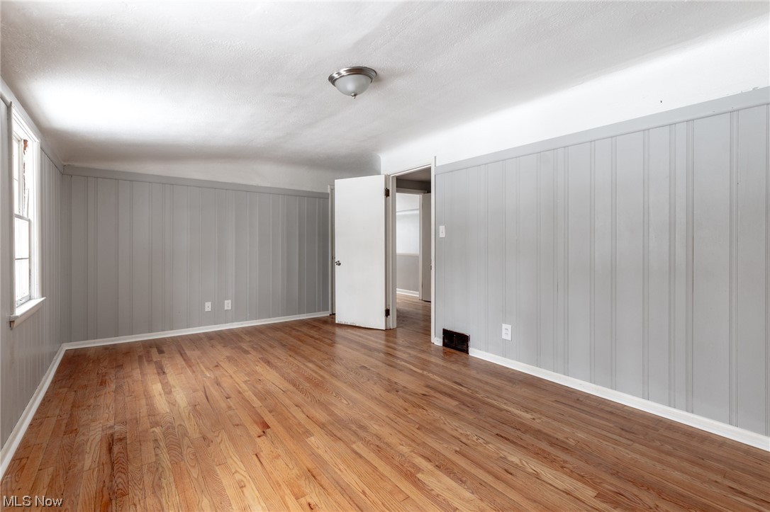 1079 Hillstone Road Cleveland Heights, OH 44121 - Photo 29 of 35