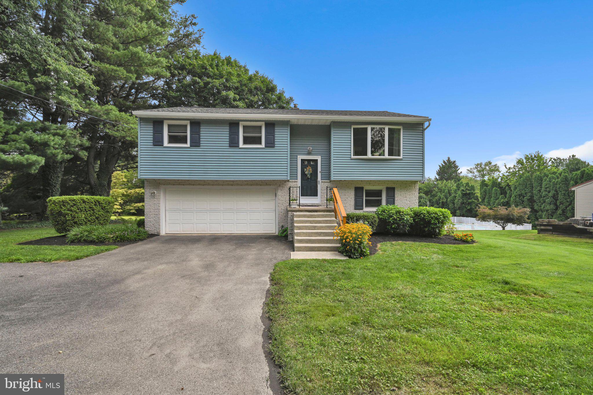 1083 Canadochly Road York, PA 17406 - Photo 1 of 32 Exterior Front