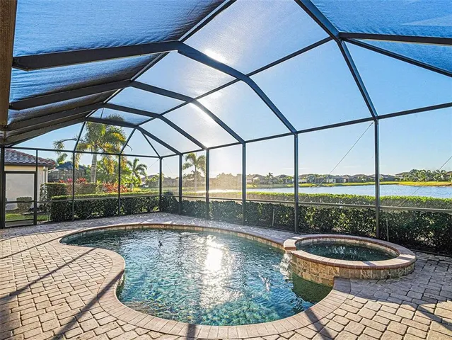 $625,000 | 6467 Willowshire Way, Bradenton, FL 34212