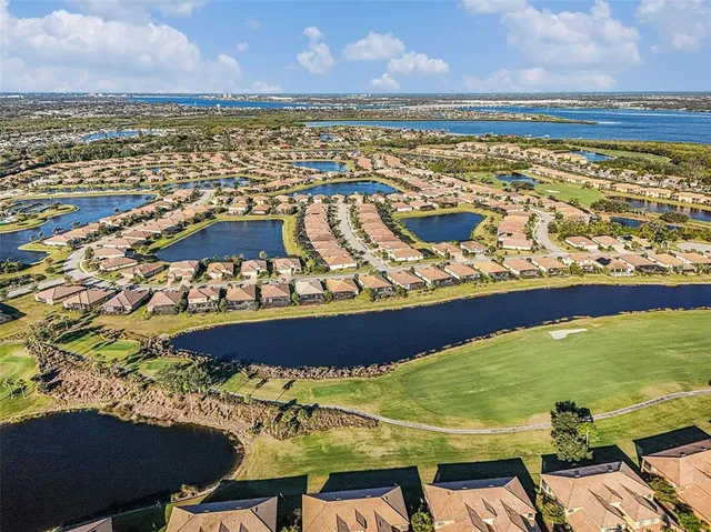 $625,000 | 6467 Willowshire Way, Bradenton, FL 34212