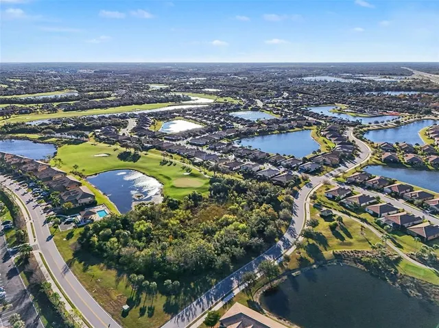 $625,000 | 6467 Willowshire Way, Bradenton, FL 34212