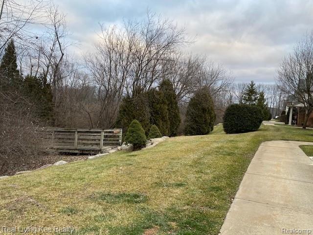 3466 Tremonte Circle, Unit 155 Rochester, MI 48306 - Photo 2 of 29 IMG_0635.jpg