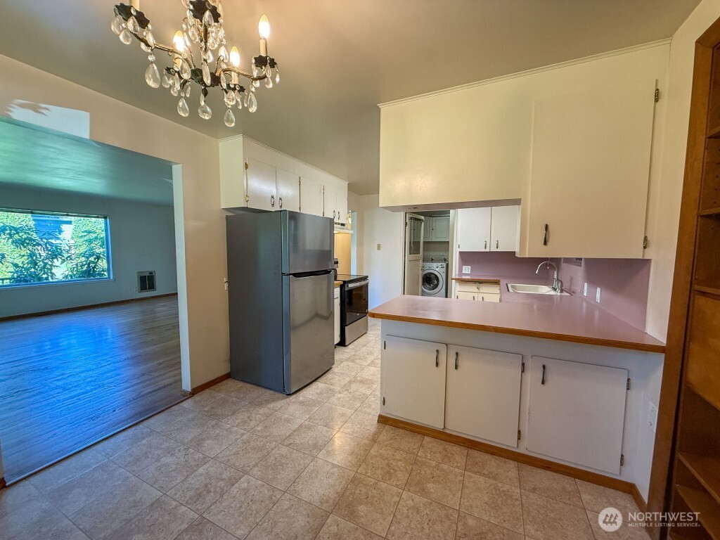 8328 200th Street Southwest Edmonds, WA 98026 - Photo 12 of 23