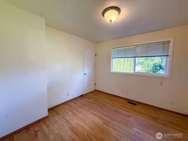 $3,500 | 8328 200th Street Southwest, Edmonds, WA 98026