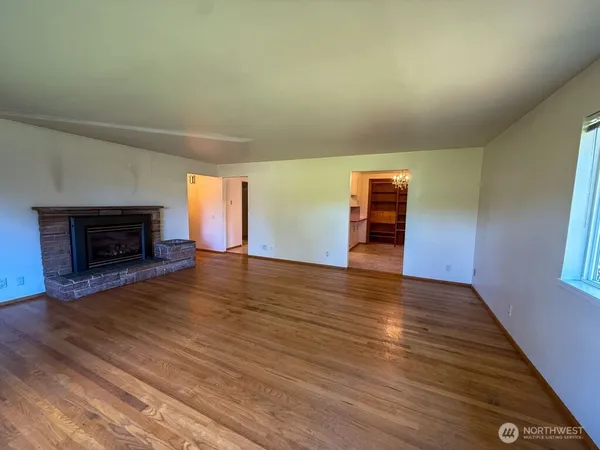 $3,500 | 8328 200th Street Southwest, Edmonds, WA 98026