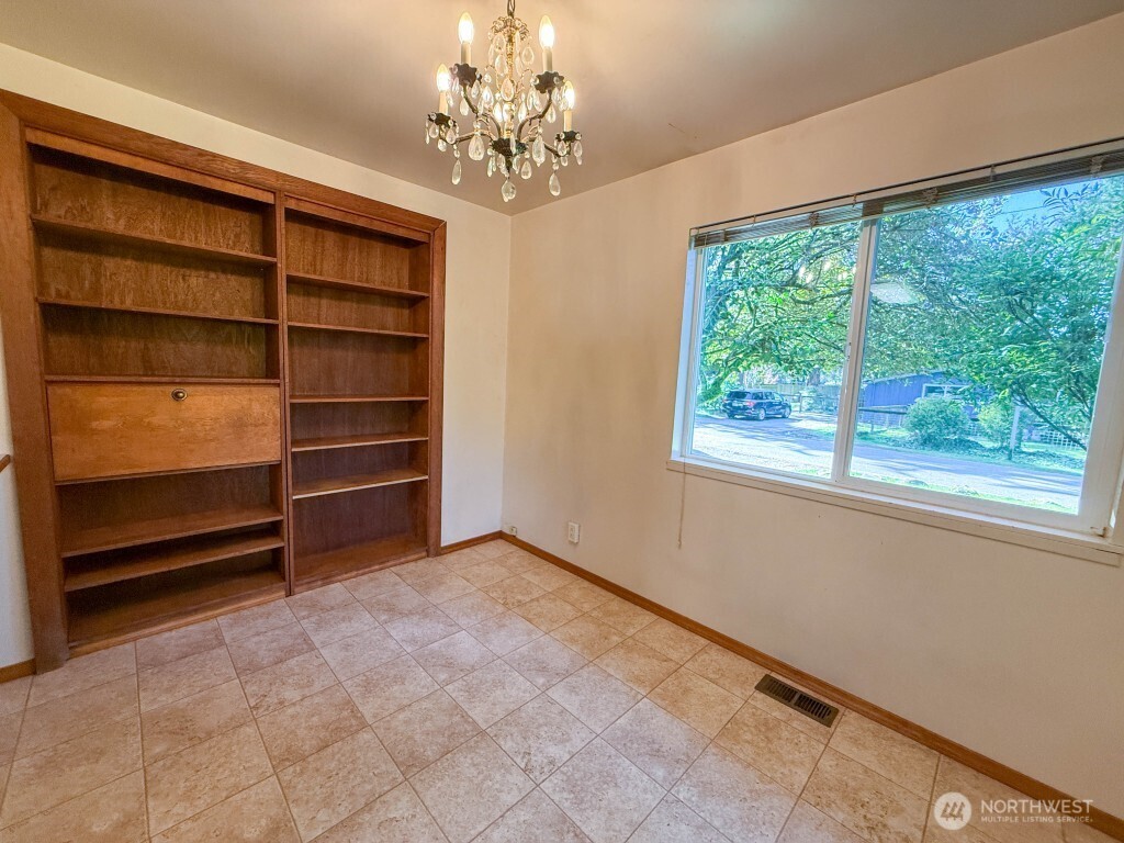 8328 200th Street Southwest Edmonds, WA 98026 - Photo 10 of 23