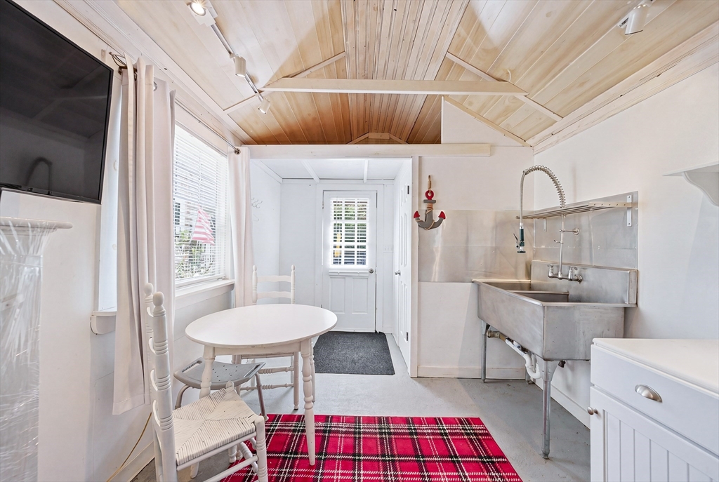 83 Valley Road Plymouth, MA 02360 - Photo 21 of 41