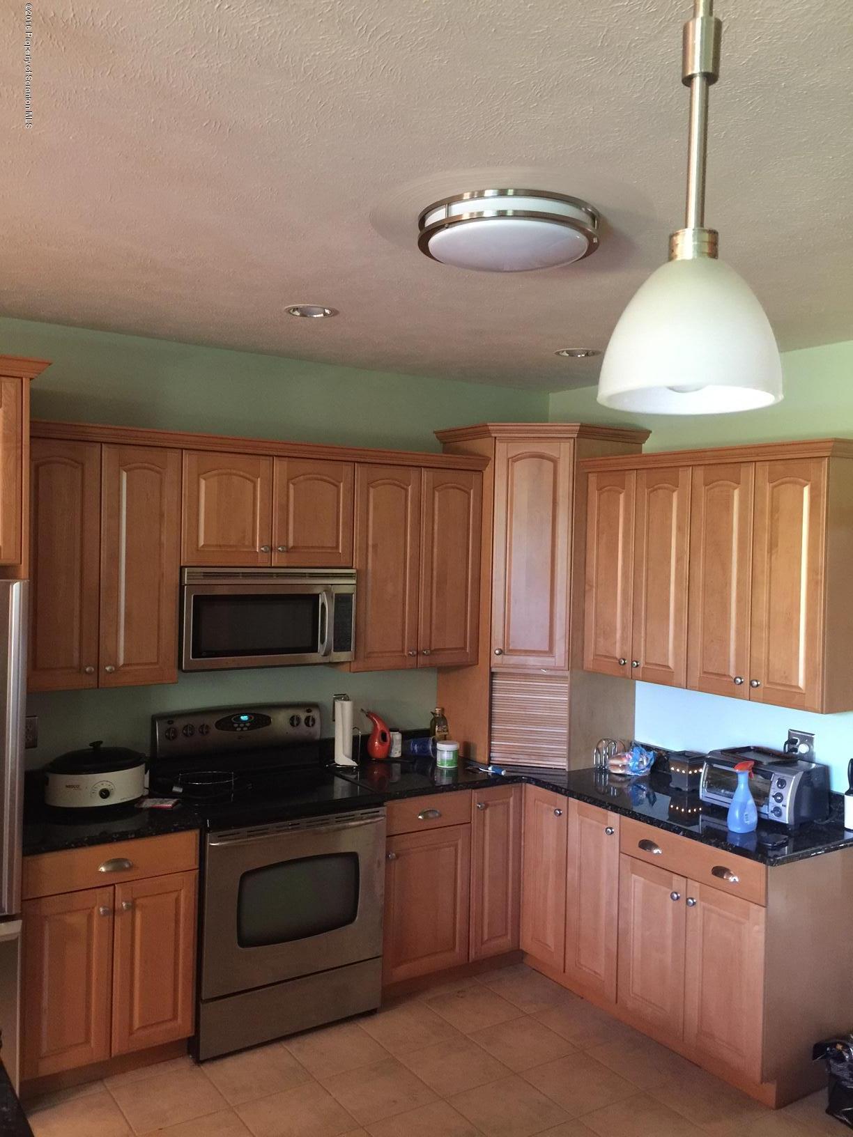 167 Green Grove Road Scott Township, PA 18447 - Photo 5 of 11 Gallery Image 5