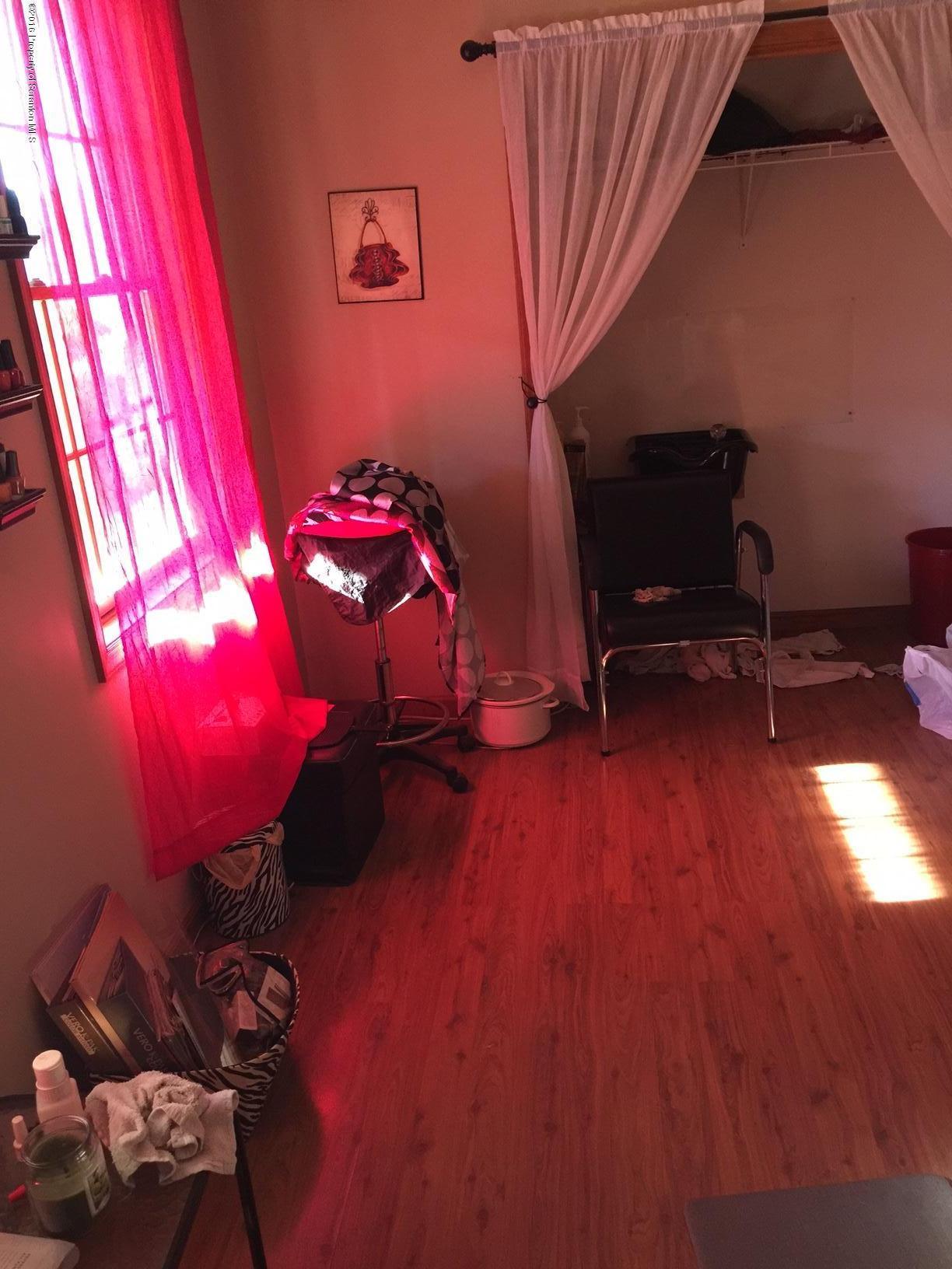 167 Green Grove Road Scott Township, PA 18447 - Photo 6 of 11 Gallery Image 6