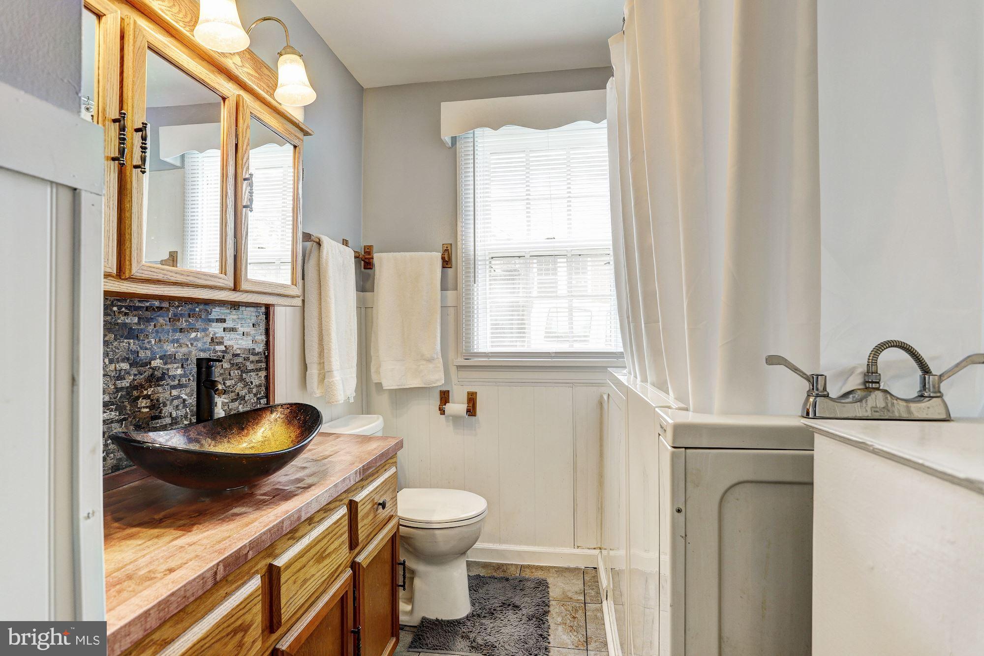 354 Ridge Road Westminster, MD 21157 - Photo 15 of 32 Full Bath