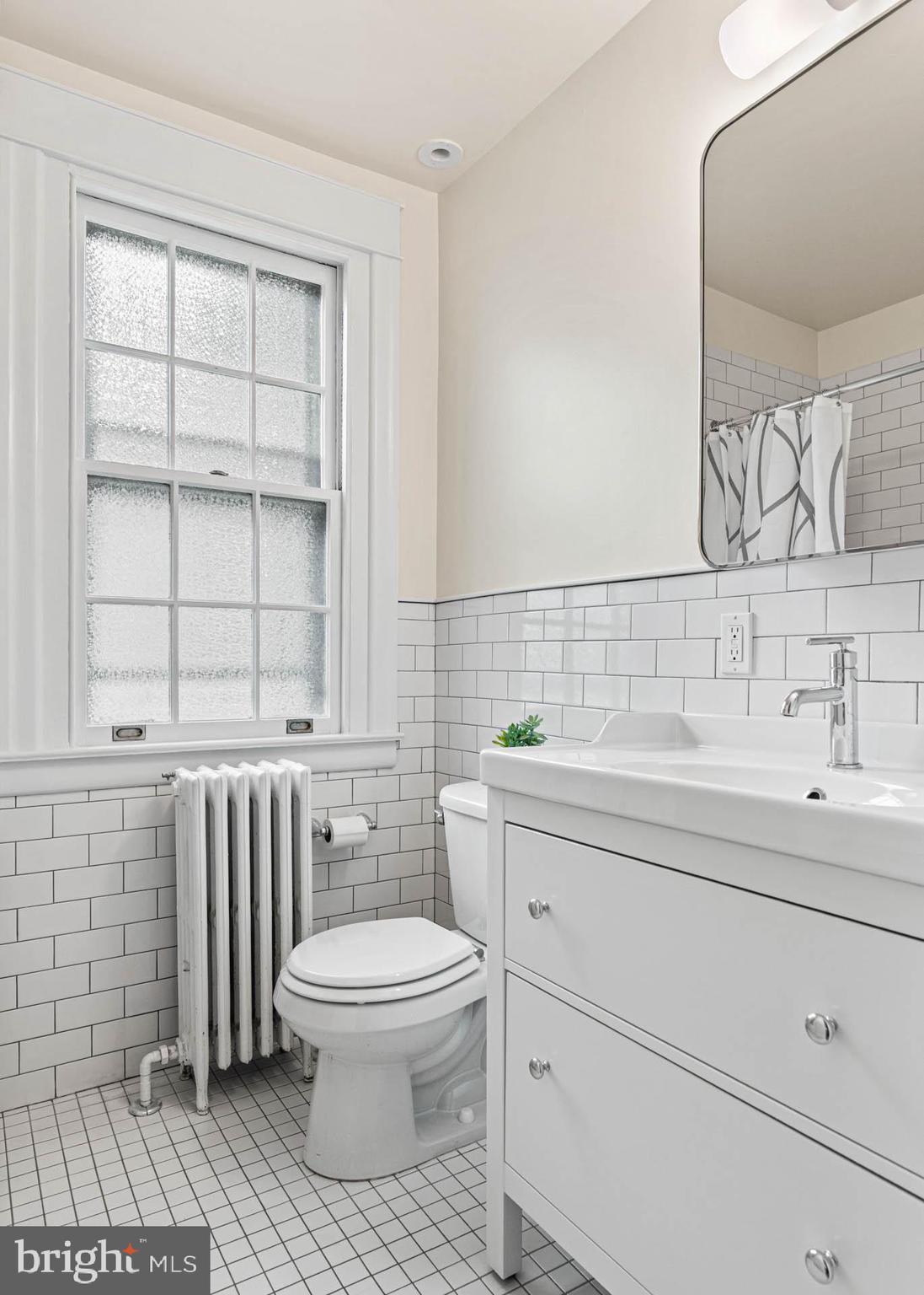 132 Kenilworth Road Merion Station, PA 19066 - Photo 16 of 27 Updated 2nd Floor Hall Bath