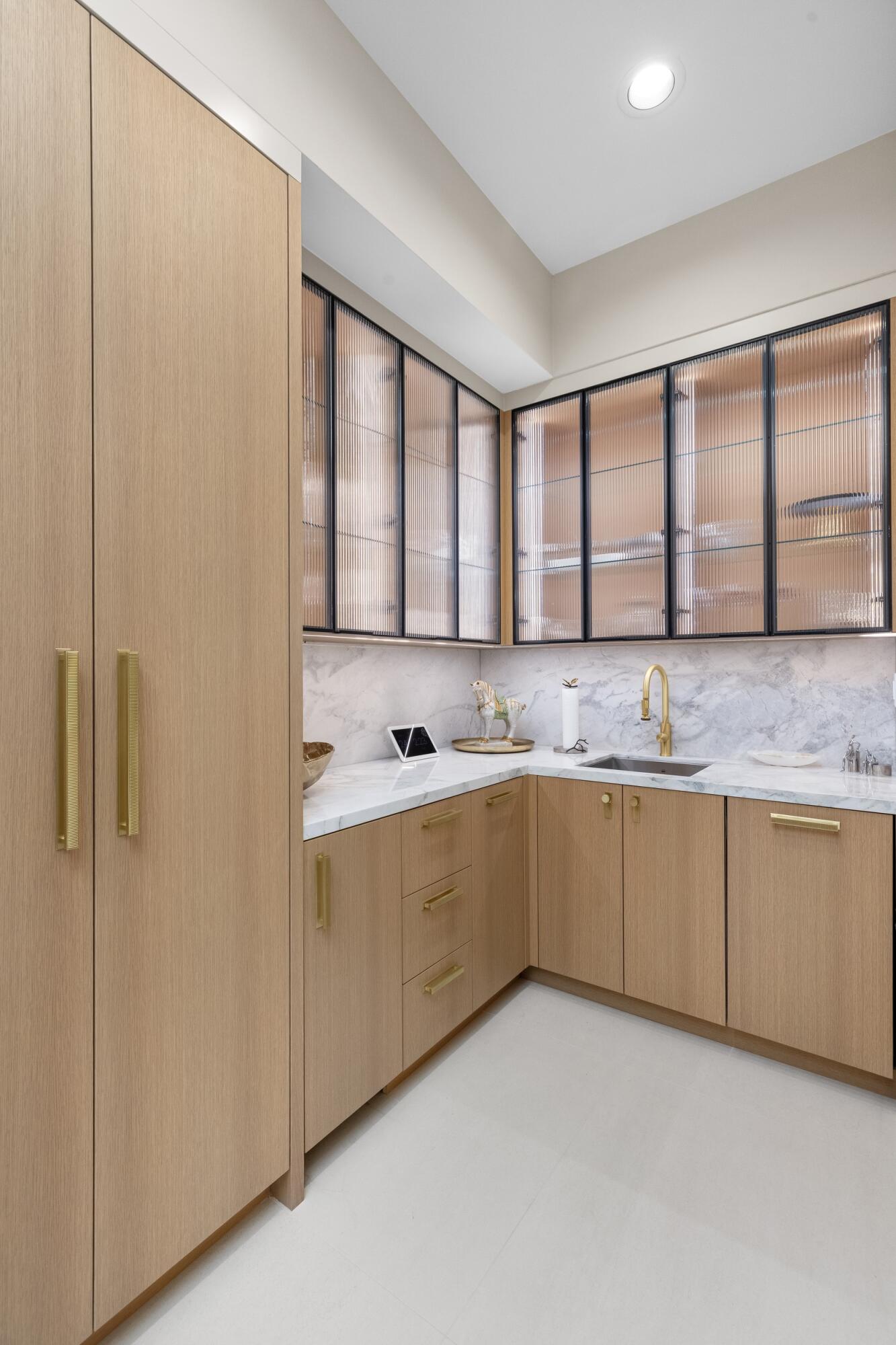 2989 Spanish River Road Boca Raton, FL 33432 - Photo 25 of 130 Pantry 1