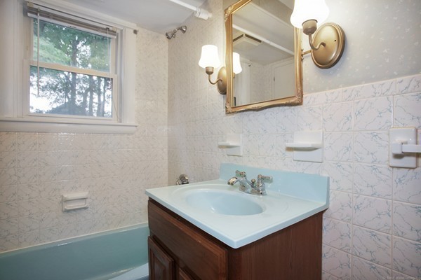 2 Rodney Road Bedford, MA 01730 - Photo 12 of 26 Gallery Image 12