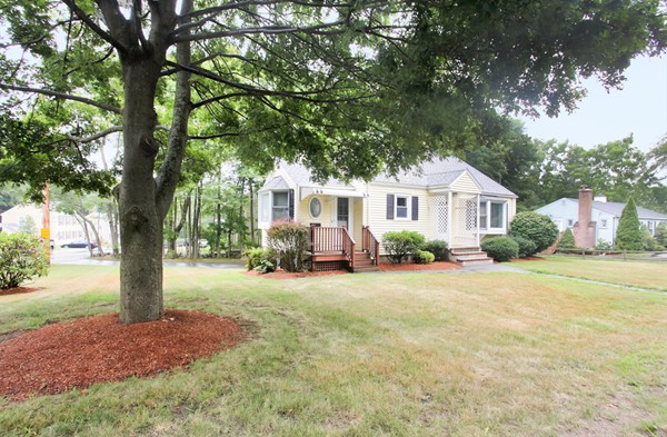 2 Rodney Road Bedford, MA 01730 - Photo 3 of 26 Gallery Image 3