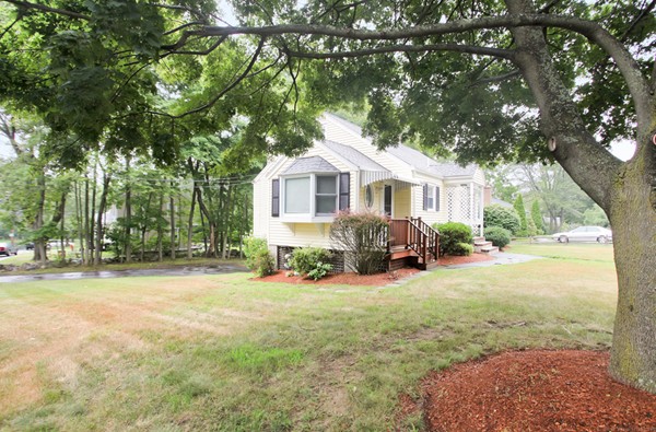 2 Rodney Road Bedford, MA 01730 - Photo 4 of 26 Gallery Image 4