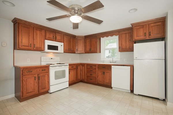 2 Rodney Road Bedford, MA 01730 - Photo 5 of 26 Gallery Image 5