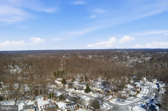 $779,900 | 12426 Casbeer Drive, Fairfax, VA 22033