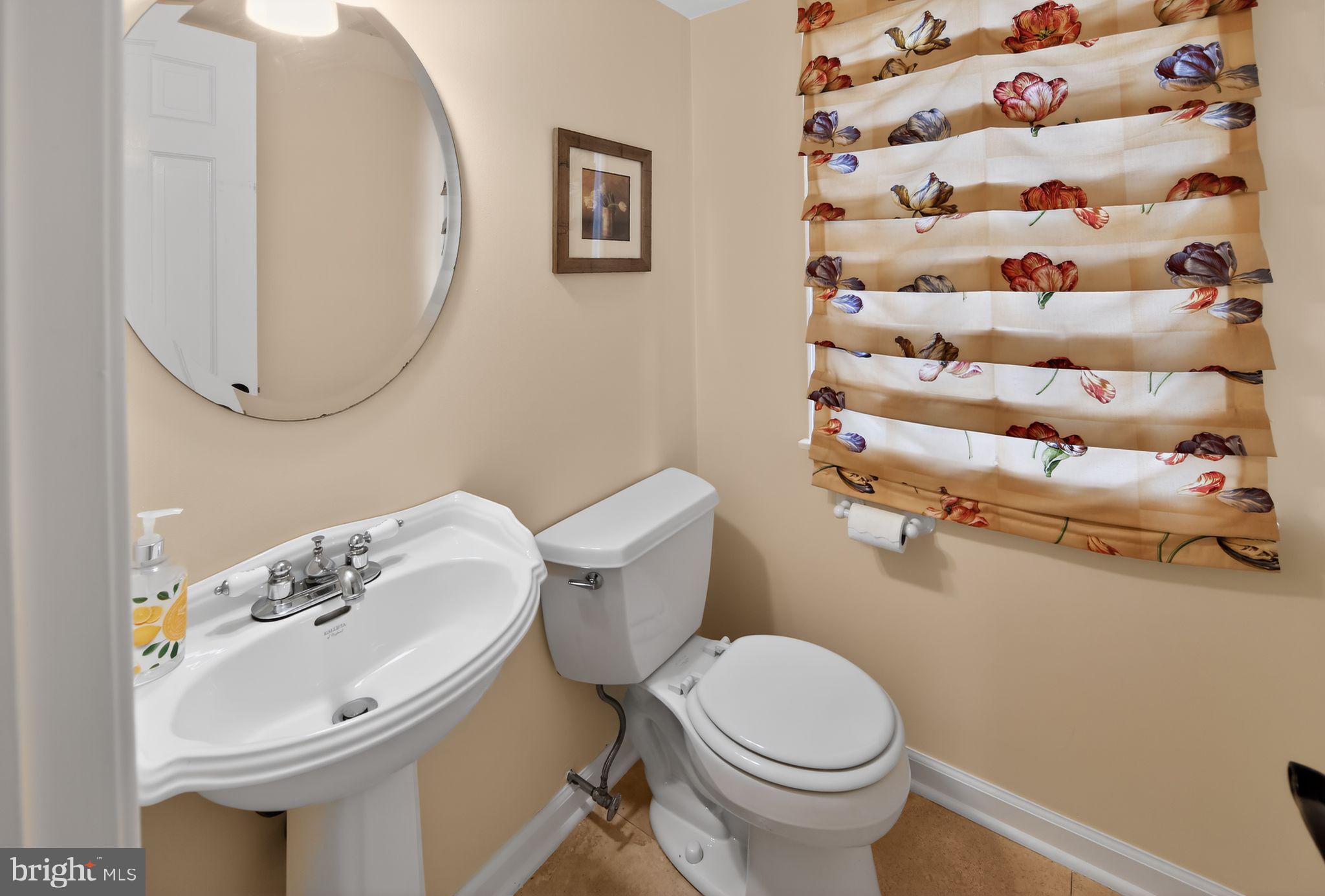 850 Farragut Road Berwyn, PA 19312 - Photo 32 of 37 Powder Room on Family Room/Entry Level