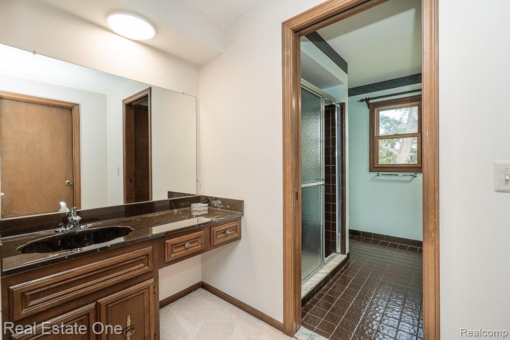 1020 Hidden Lane Rochester, MI 48309 - Photo 30 of 50